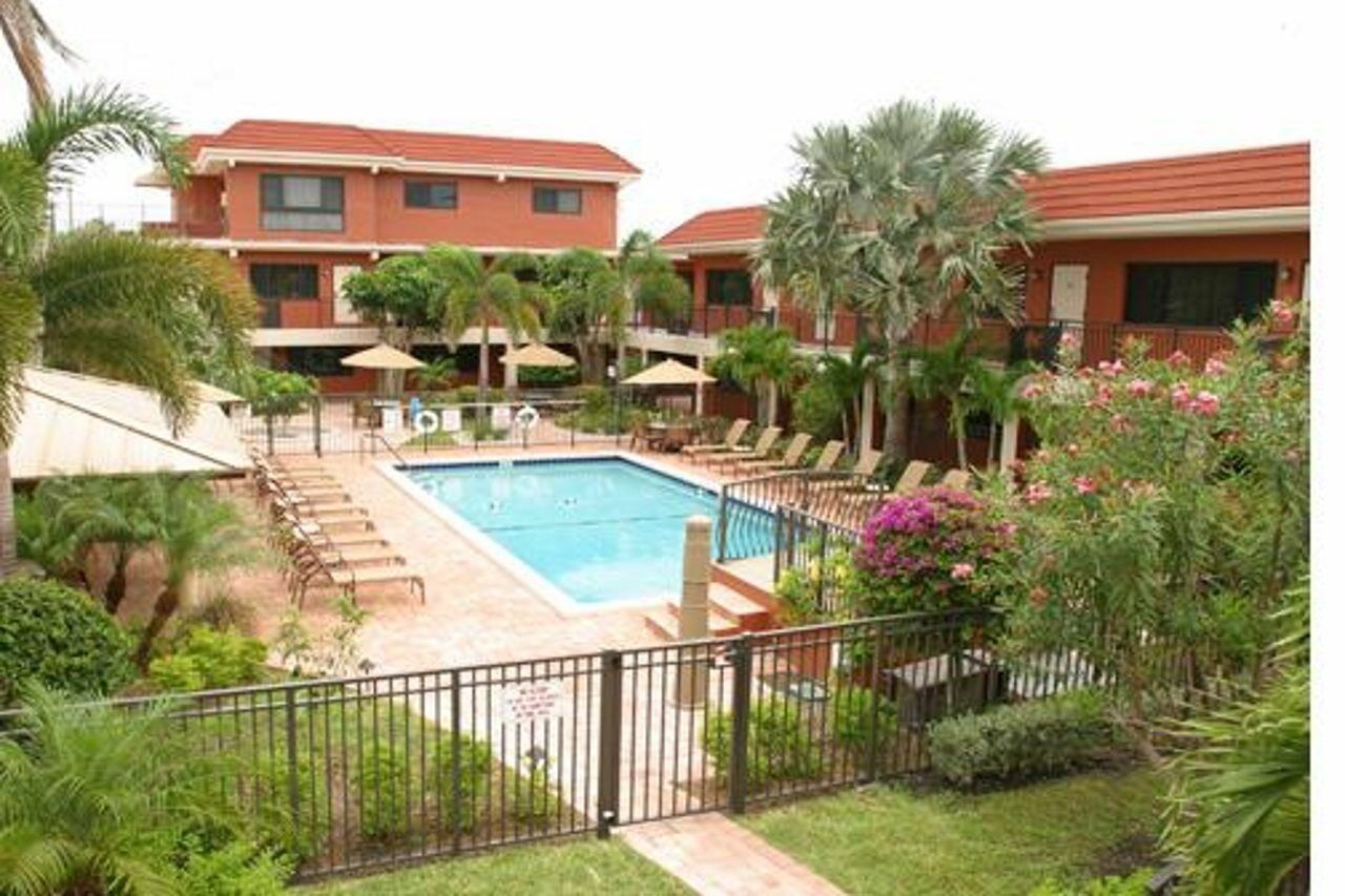 Away Inn Lauderdale-by-the-Sea Luaran gambar